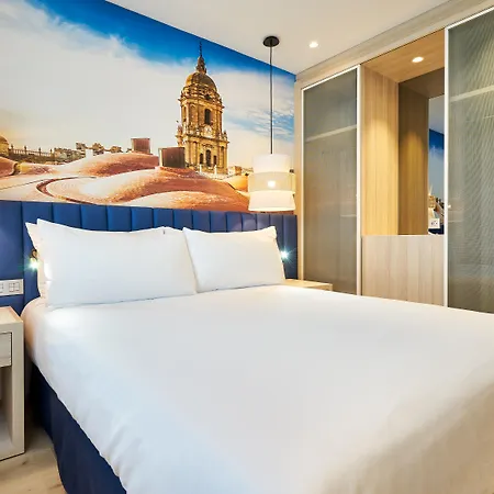 Hotel Eurostars Astoria 3*